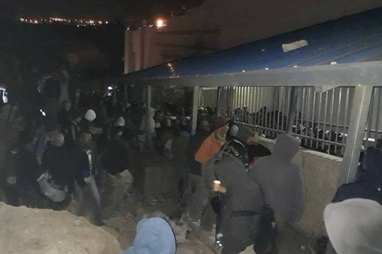بيت لحم: اصابات بإعتداء الاحتلال على العمال على حاجز “300”