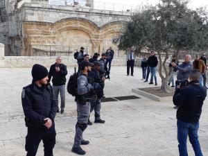 القدس: قوات الاحتلال تنتشر بشكل مكثف في محيط مصلى الرحمة