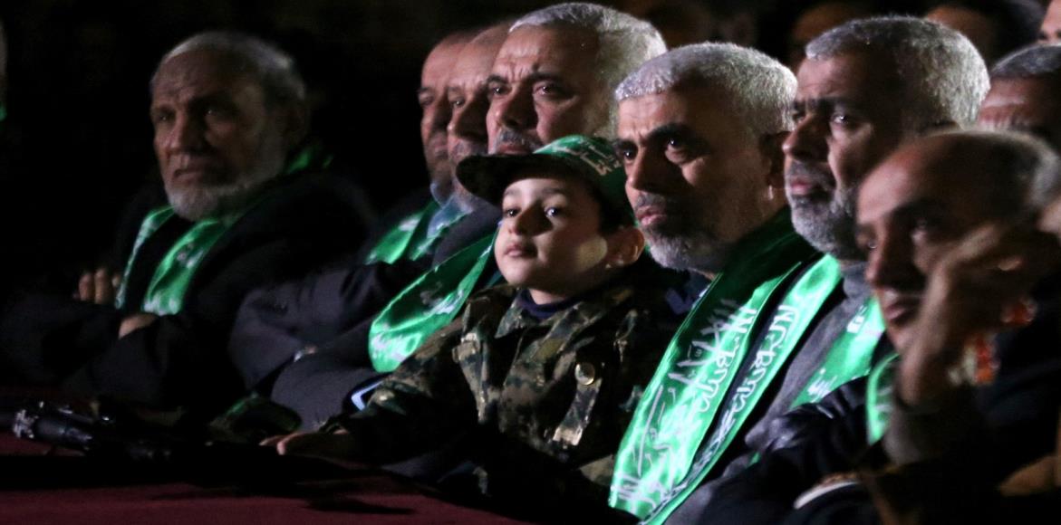 استطلاع: تراجع شعبية حماس لصالح فتح وابومازن