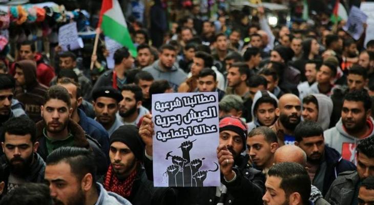 حماس تفرض منع التجول والحراك الشبابي يدعو لإضراب عام