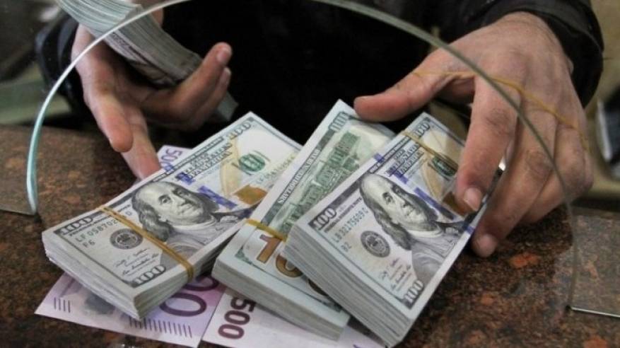 هآرتس: الأموال القطرية تُنقل إلى غزة عبر البنوك
