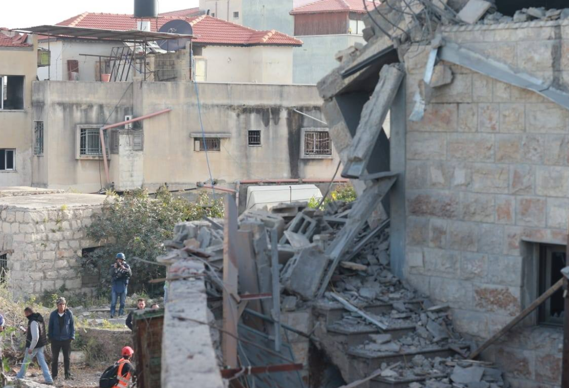 سلفيت: تفجير منزل عائلة الشهيد عمر ابوليلى