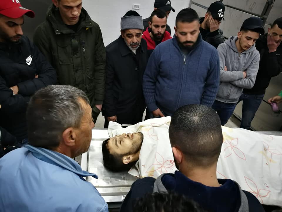 القدس:شهيد و3 اصابات في مخيم قلنديا