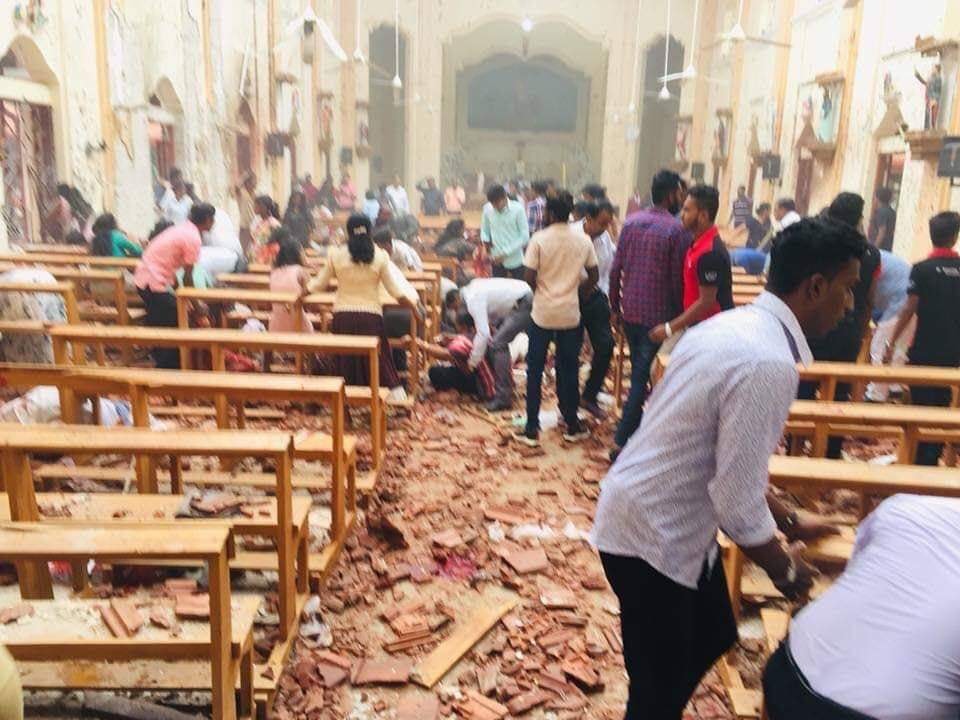 سريلانكا: 52 قتيلا في تفجيرات كنائس وفنادق