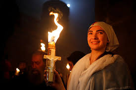 الطوائف المسيحية الغربية في فلسطين تحتفل اليوم بسبت النور وغدا بعيد الفصح المجيد