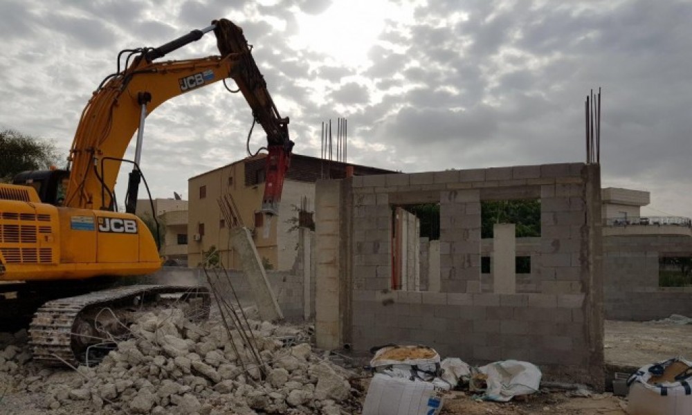 الاحتلال يهدم منزلا في بيت جالا