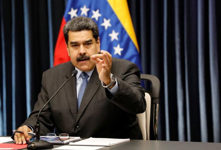 مادورو يندّد بـ”انتهاك حرمة” السفارة الفنزويلية في واشنطن