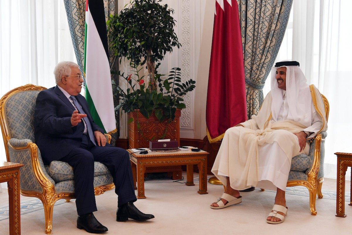 الرئيس يلتقي الأمير تميم ويستقبل السفراء العرب في قطر