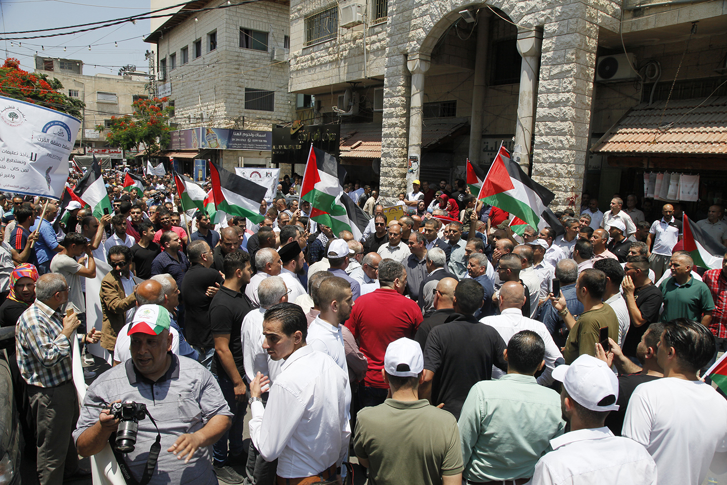مسيرة جماهيرية في يعبد تنديدا بالإجراءات الإسرائيلية المتواصلة في البلدة