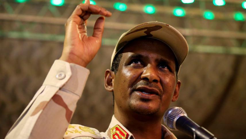 المجلس العسكري في السودان يتوعد بـ(إعدام) الذين قاموا بتفريق الاعتصام