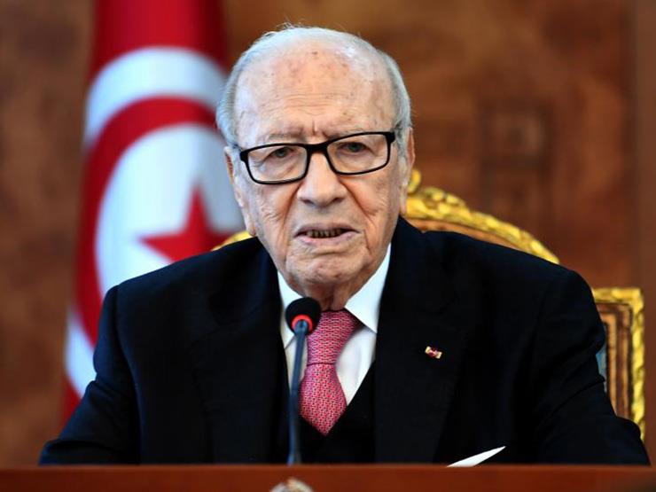 الرئيس عباس يصل تونس للمشاركة في تشييع الراحل الكبير الباجي قائد السبسي