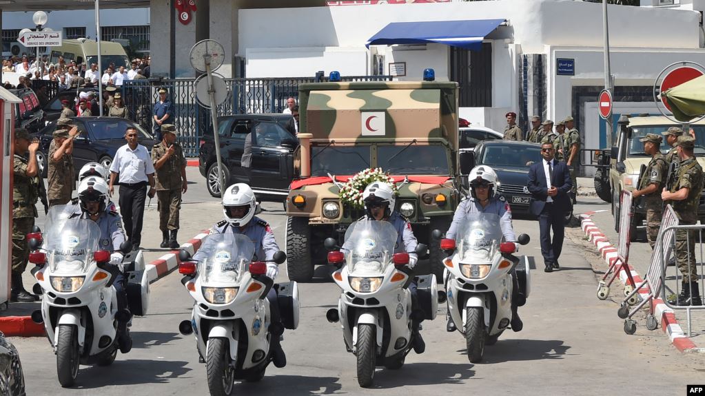 تدابير استثنائية لتأمين موكب جنازة السبسي وسط حزن يخيم على تونس