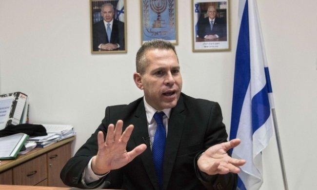 وزير إسرائيلي يوقع قرارات جديدة لحظر أنشطة السلطة الفلسطينية في القدس