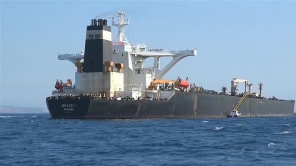 الحرس الثوري يعلن احتجاز سفينة أجنبية في مياه الخليج