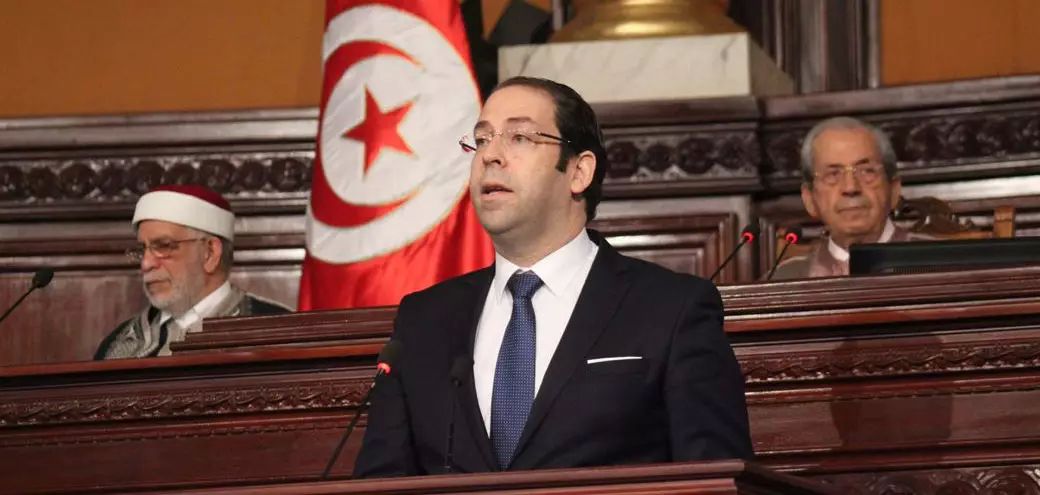 اتهام حكومة الشاهد بـ“شراء“ ذمم الإعلاميين والقيام بحملة انتخابية مبكرة في تونس