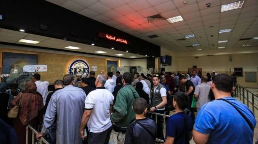 جيش الاحتلال يعتقل مواطنة من جنين على معبر الكرامة