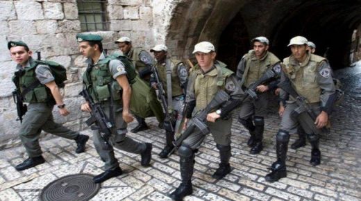 قوات الاحتلال تعتقل مقدسية وتستدعي آخرين