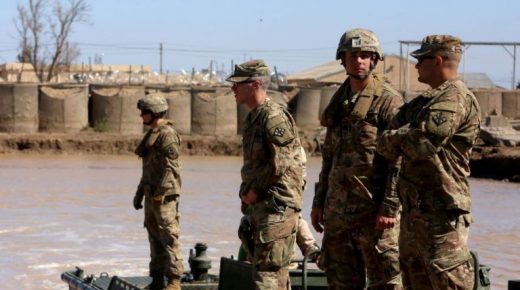 قوة أمريكية تغلق طريقًا حيويًا شمال البلاد في العراق