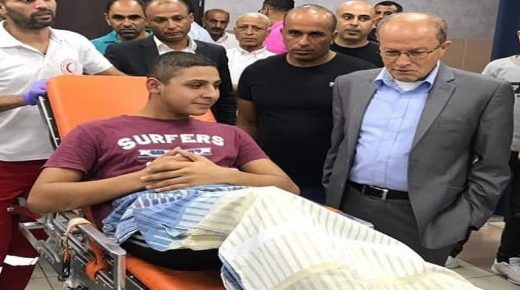 الاحتلال يفرج عن القاصر الجريح محمد حسنين ونقله للمشفى