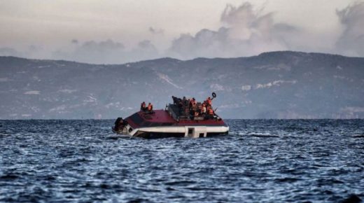 الأمم المتحدة: غرق قارب يحمل أكثر من 50 شخصًا قبالة السواحل الليبية