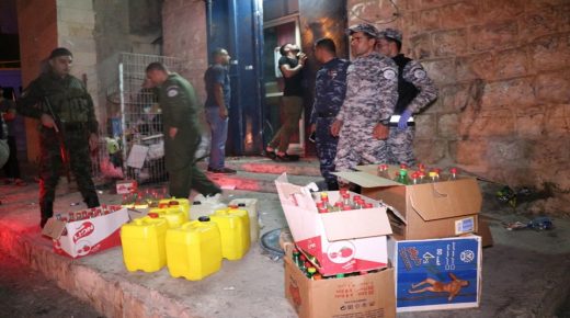 الضابطة الجمركية تغلق محطتي محروقات عشوائيتين في محافظة رام الله والبيرة
