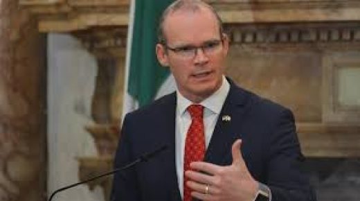 وزير خارجية ايرلندا يؤكد موقف بلاده الرافض لتقويض عمل “الأونروا”