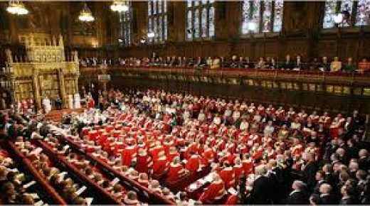 مجلس اللوردات البريطاني يمرر مشروع قانون منع بريكست دون اتفاق