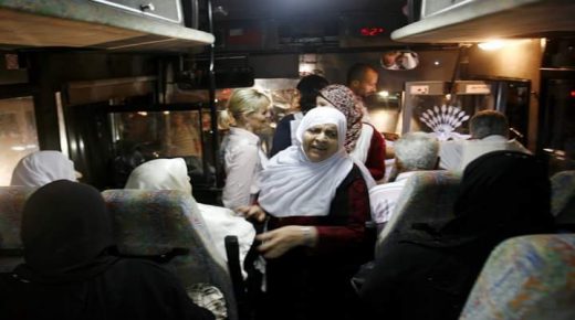 أهالي أسرى غزة يزورون ذويهم في سجن ‘رامون’