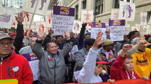 شيكاغو: آلاف المعلمين يبدأون إضراباً بسبب مطالب حقوقية