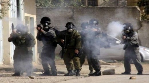 اصابة العشرات بالاختناق خلال اقتحام الاحتلال مدينة رام الله