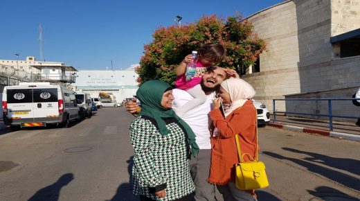 القدس: الاحتلال يفرج عن الصحفي مصطفى الخاروف