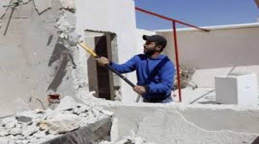 الاحتلال يجبر مقدسيا على هدم أجزاء من منزله في حي وادي الحمص