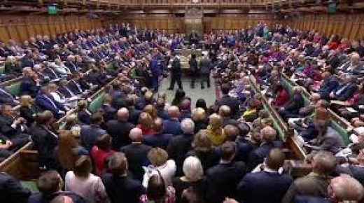 البرلمان البريطاني يرفض الجدول الزمني لبريكست