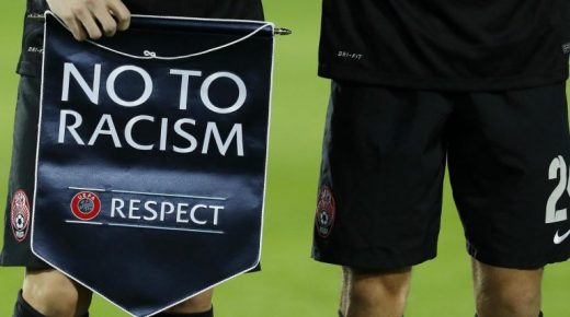 إعادة مباراة بكأس الاتحاد الإنجليزي بعد إلغائها بسبب العنصرية