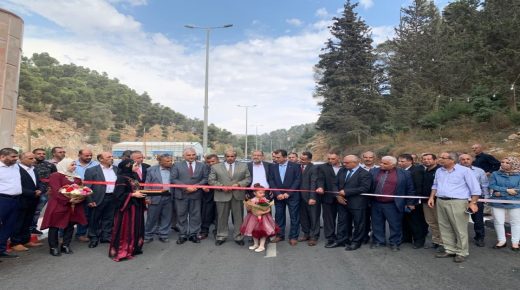 وزير الأشغال يفتتح طريق “وادي القف” في الخليل