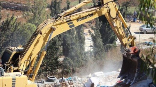 الاحتلال يجبر مواطنا من شعفاط على هدم منزله ذاتيا