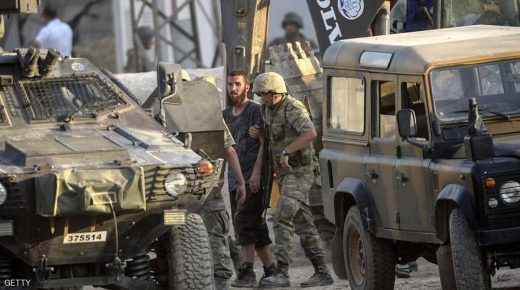 تركيا تبدأ ترحيل معتقلي تنظيم داعش إلى دولهم