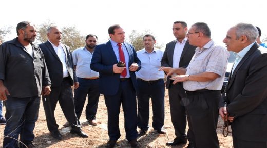 كميل: يعلن الشروع بإنشاء مدرسة صناعية مهنية للإناث غرب سلفيت