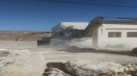 الاحتلال يهدم منزلا في عصيرة شمال نابلس وسط مواجهات