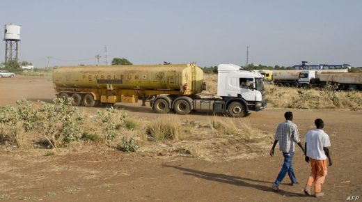 مواطنون يقتحمون حقل ”بليلة“ النفطي ويحتجزون عماله في السودان