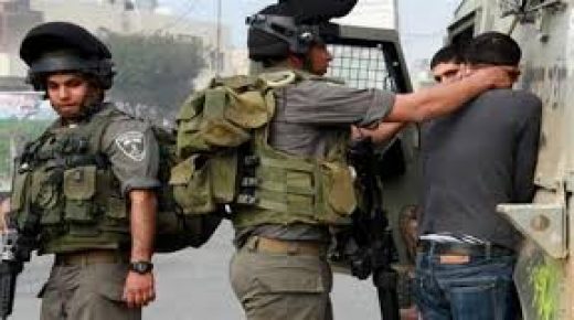 الاحتلال يعتقل شابا في بلدة الرام شمال القدس