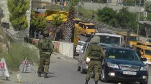 الاحتلال يحتجز مئات المركبات قرب قلنديا شمال القدس