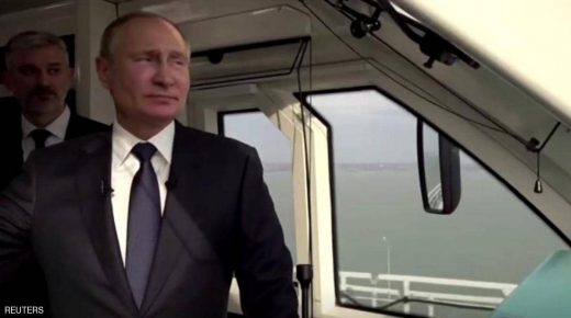 بوتن يدشن خط قطارات يربط روسيا بالقرم