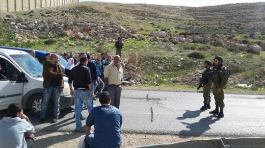 الاحتلال يحتجز عشرات المركبات قرب قرية الجديرة شمال غرب القدس