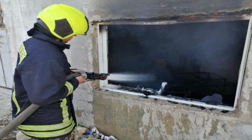 السيطرة على حريق بمنزل في بلدة الجبعة غرب بيت لحم