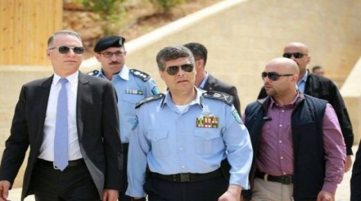 عمان: اللواء عطا الله يبحث مع المفتش العام للشرطة الاندونيسية التعاون وتعزيز العلاقات