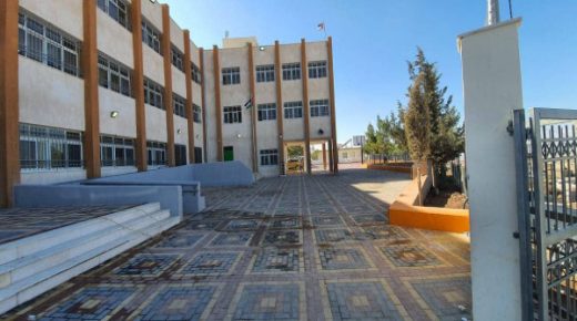 التربية تتسلم مشروع توسعة مدرسة منيزل المستهدفة في يطا