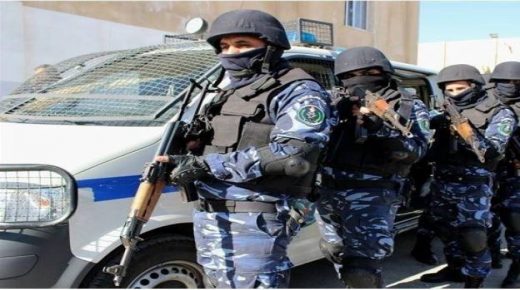 الشرطة تقبض على 23 مطلوباً في رام الله