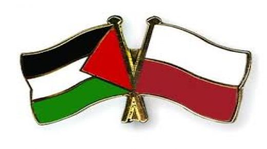 عقيلة رئيس بولندا تزور جناح فلسطين في وارسو
