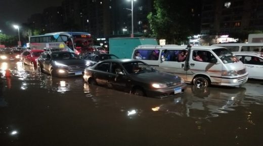 مصر.. مصرع شخصين وإغلاق ميناءين بسبب الظروف الجوية